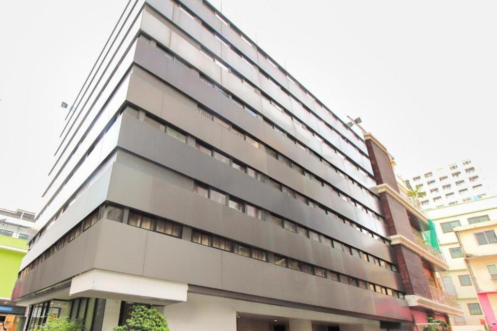 Khách sạn Oyo 225 Premier Place 2*